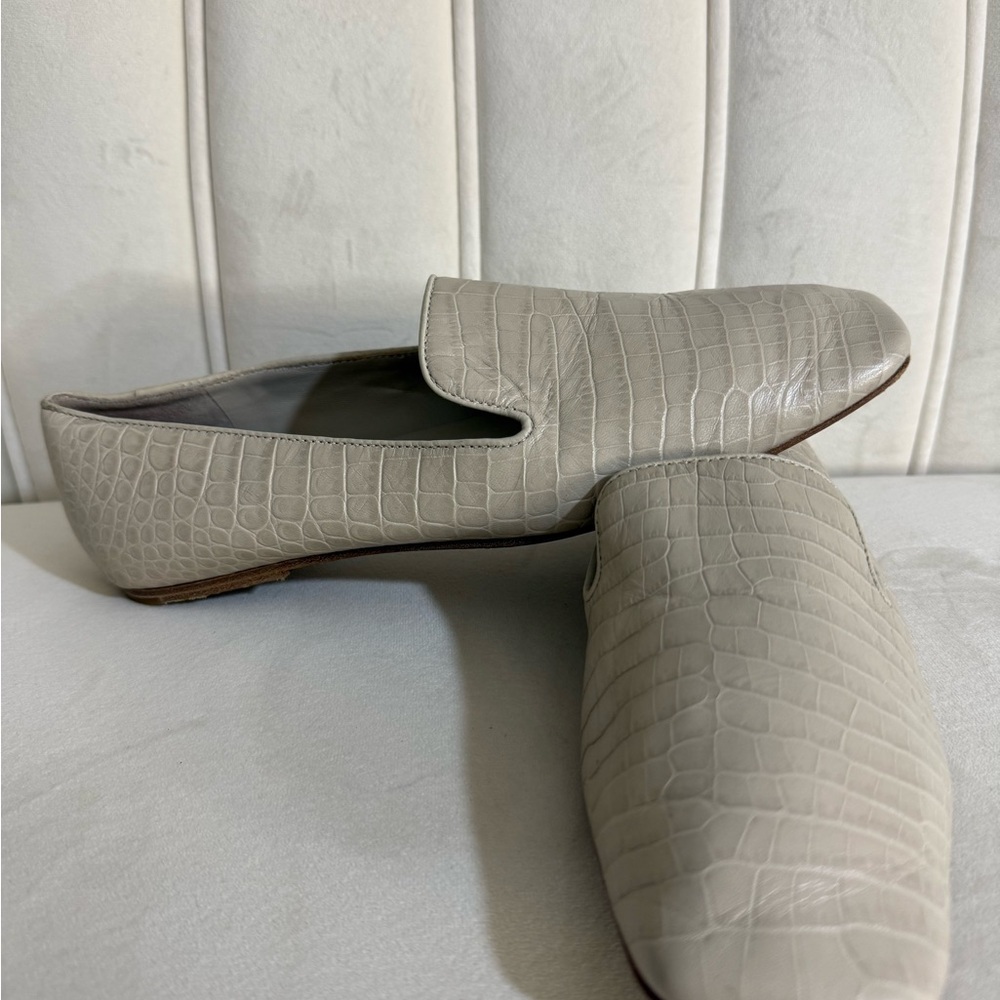 Vince Cream Size 7.5 Clark Square-Toe Croc-Embossed Leather Loafer - Picture 2 of 11